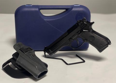 Beretta 92FS(2)Mags,Case&Holst